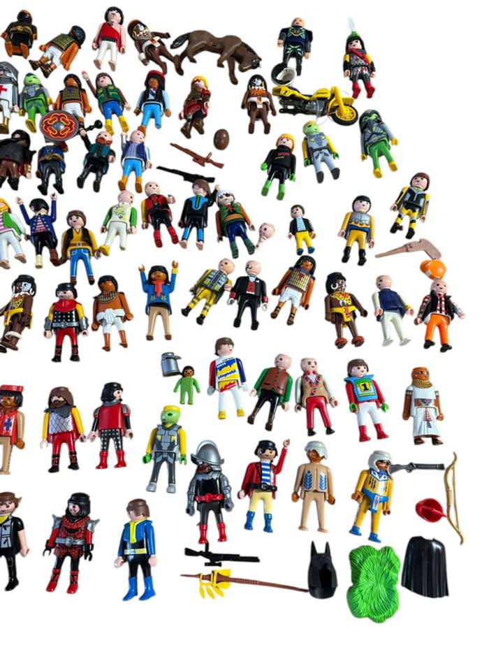 Gros lot d’un kilo comprenant 78 figurines Playmobil + accessoires - photo numéro 4
