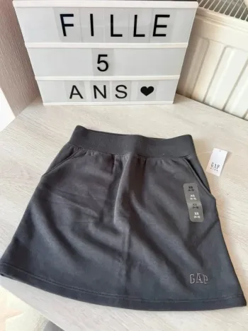 Superbe jupe Gap gris anthracite 4-5 ans neuve