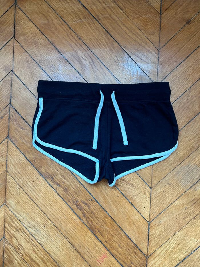 Short noir et blanc taille 34