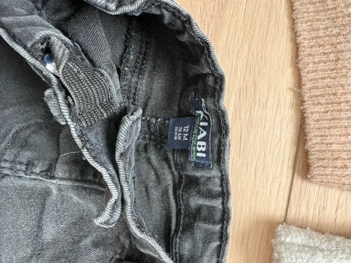 Lot jean réglable et 2 pulls Kiabi hiver Rennes Noël  12 mois - photo numéro 7
