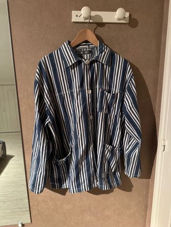 Chemise à rayures bleus et blancs
