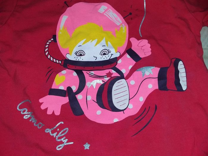 Sous pull imprimé en excellent état - photo numéro 2