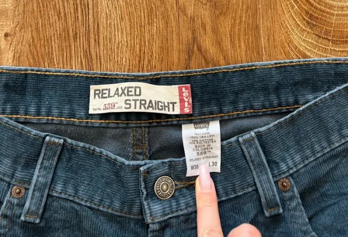 Jean/pantalon "velours" bleu Levi's 559, homme, taille : W 38 L 30 (48 taille française) - photo numéro 6