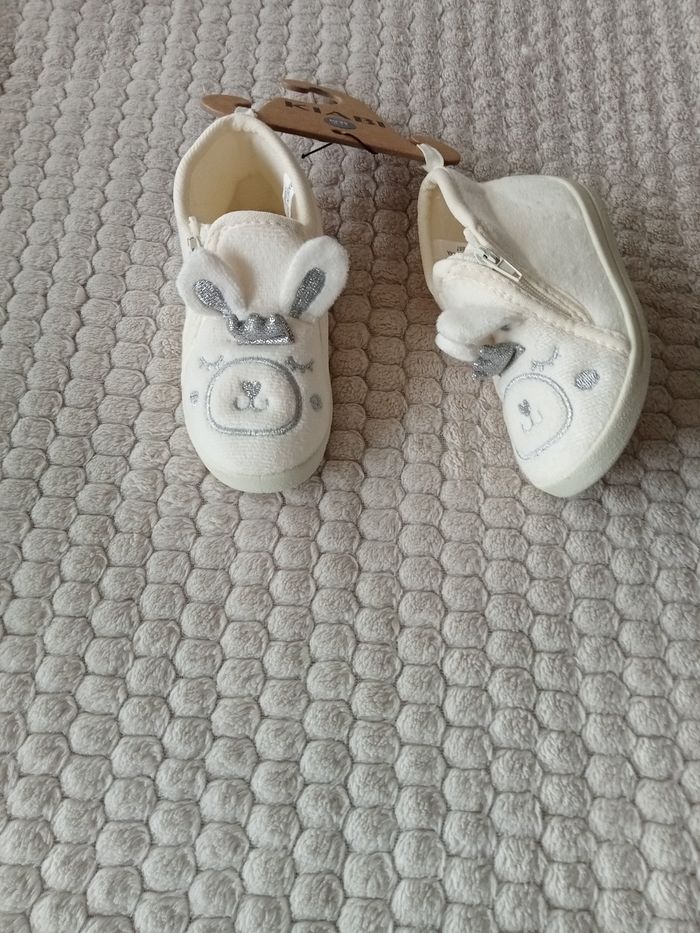 Chaussons 22 - photo numéro 2