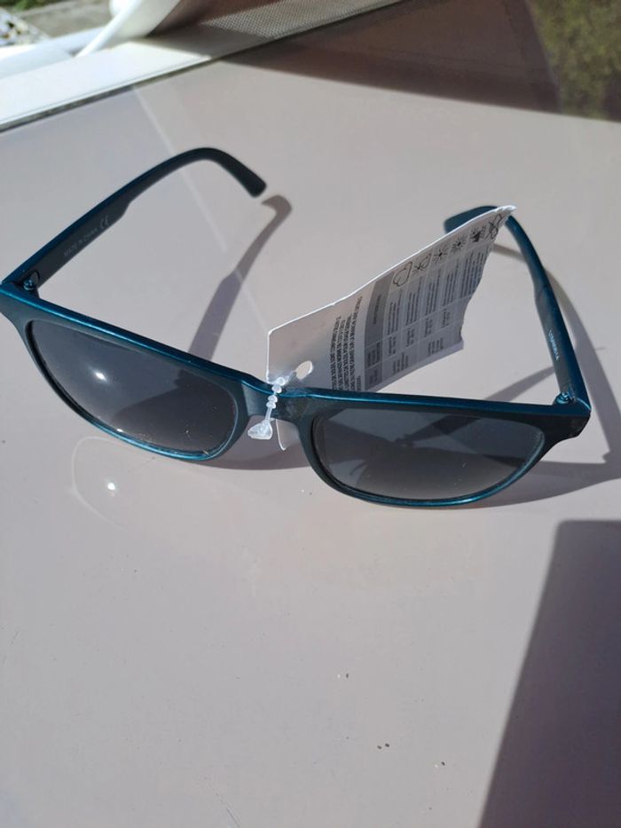 Lunettes de soleil femme - photo numéro 2