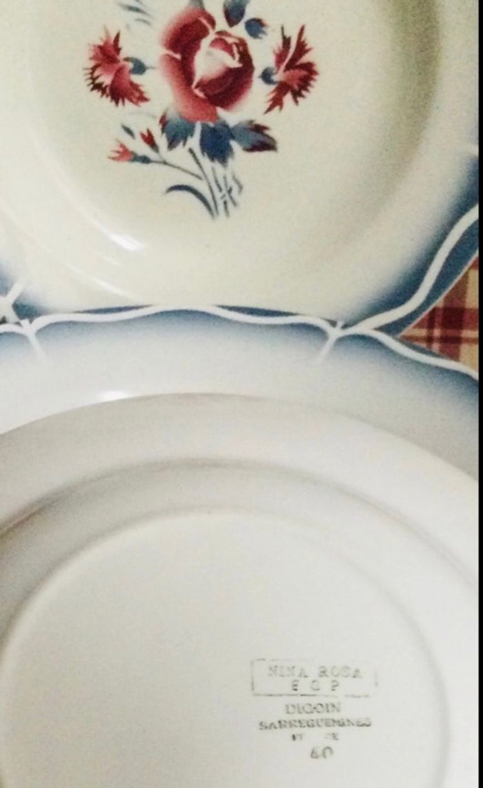 4  assiettes creuses digoin sarreguemines  France collection Nina rosa - photo numéro 2