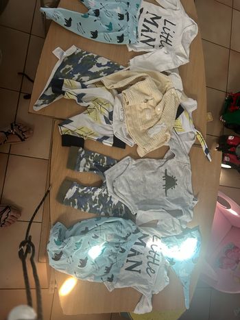Lot de 4 ensemble  3/6 mois