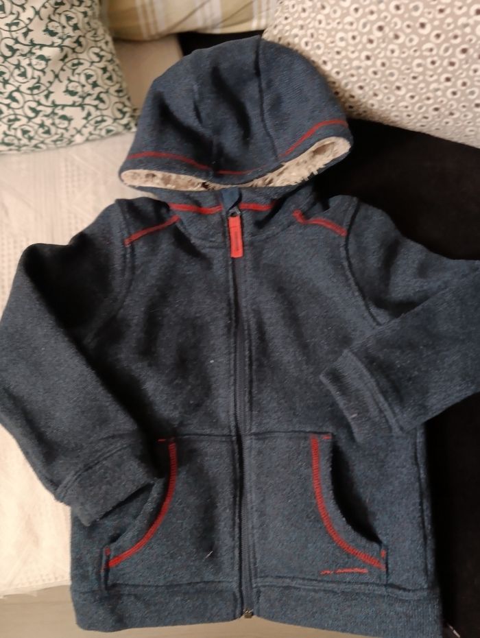 Une veste, un coupe vent - photo numéro 2