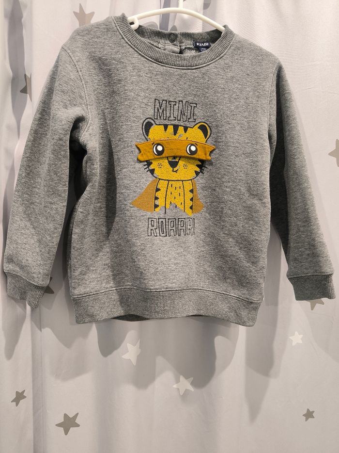 Pull gris