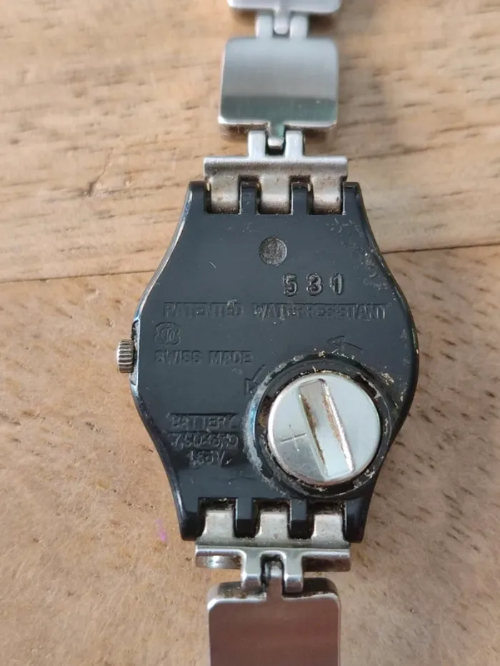 Montre à quartz Swatch LB160g - photo numéro 3