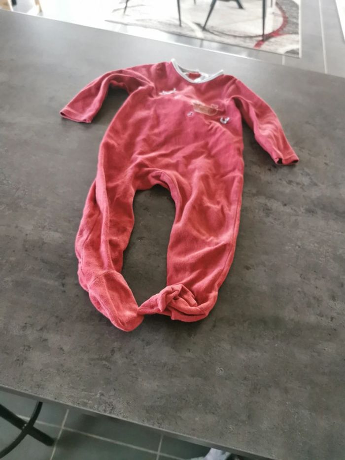 9 pyjamas - photo numéro 4