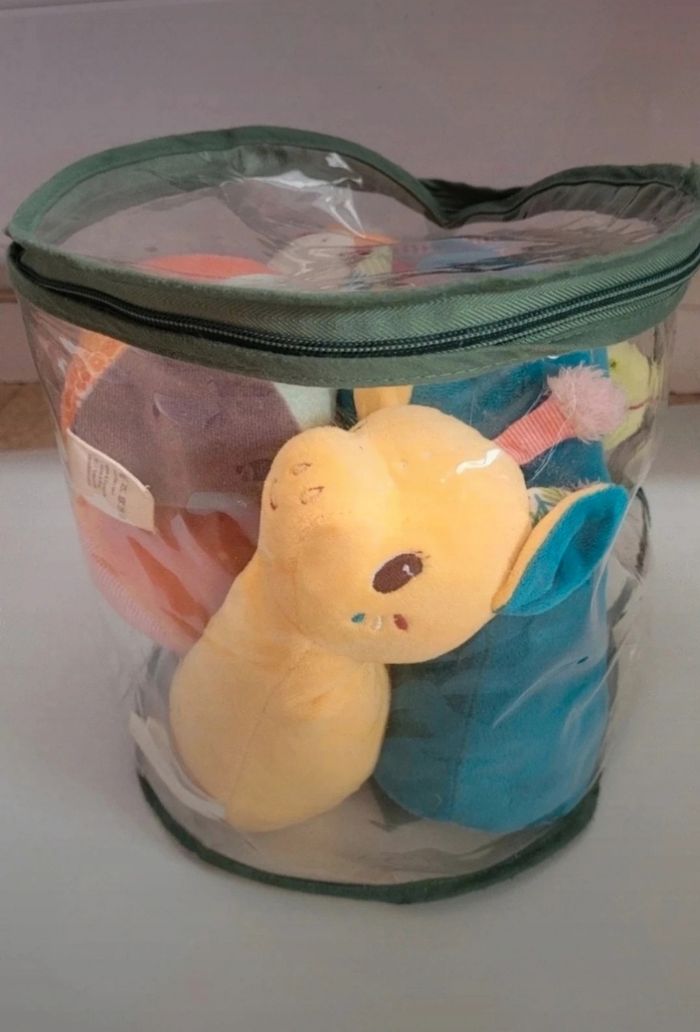 Jeux de quilles en tissus avec balles
Nature & découverte - photo numéro 3