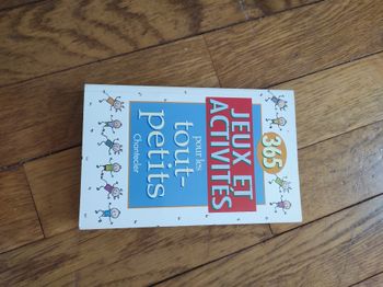 Livre 365 jeux et activités pour les tout petits neuf