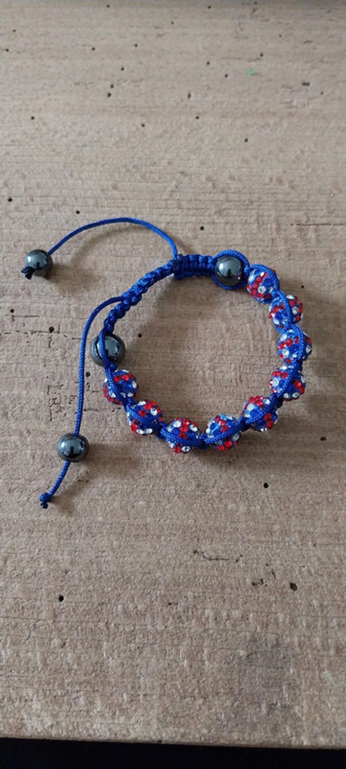 Lot de 3 Bracelets perles strass style Shamballa motif anglais et 4 perles d'hématite - photo numéro 4