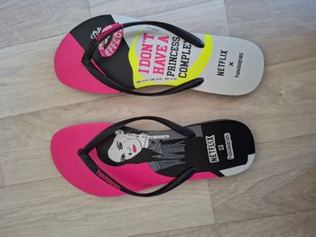 Tongs Havaianas x Netflix – édition spéciale – bon état