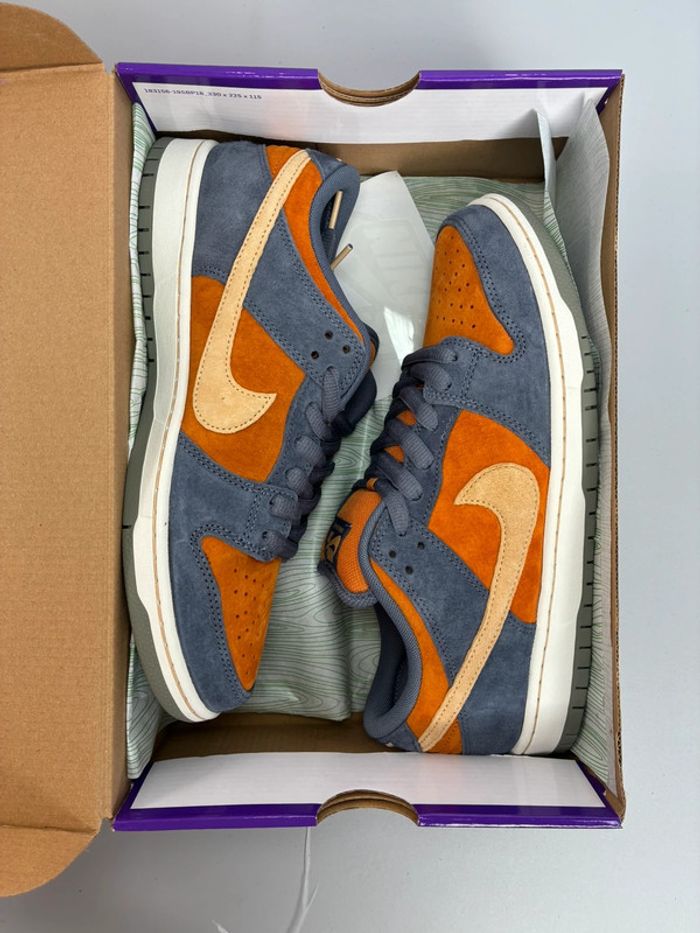 Baskets Nike dunk low pro monarch pointure 44 neuves avec boîte - photo numéro 2