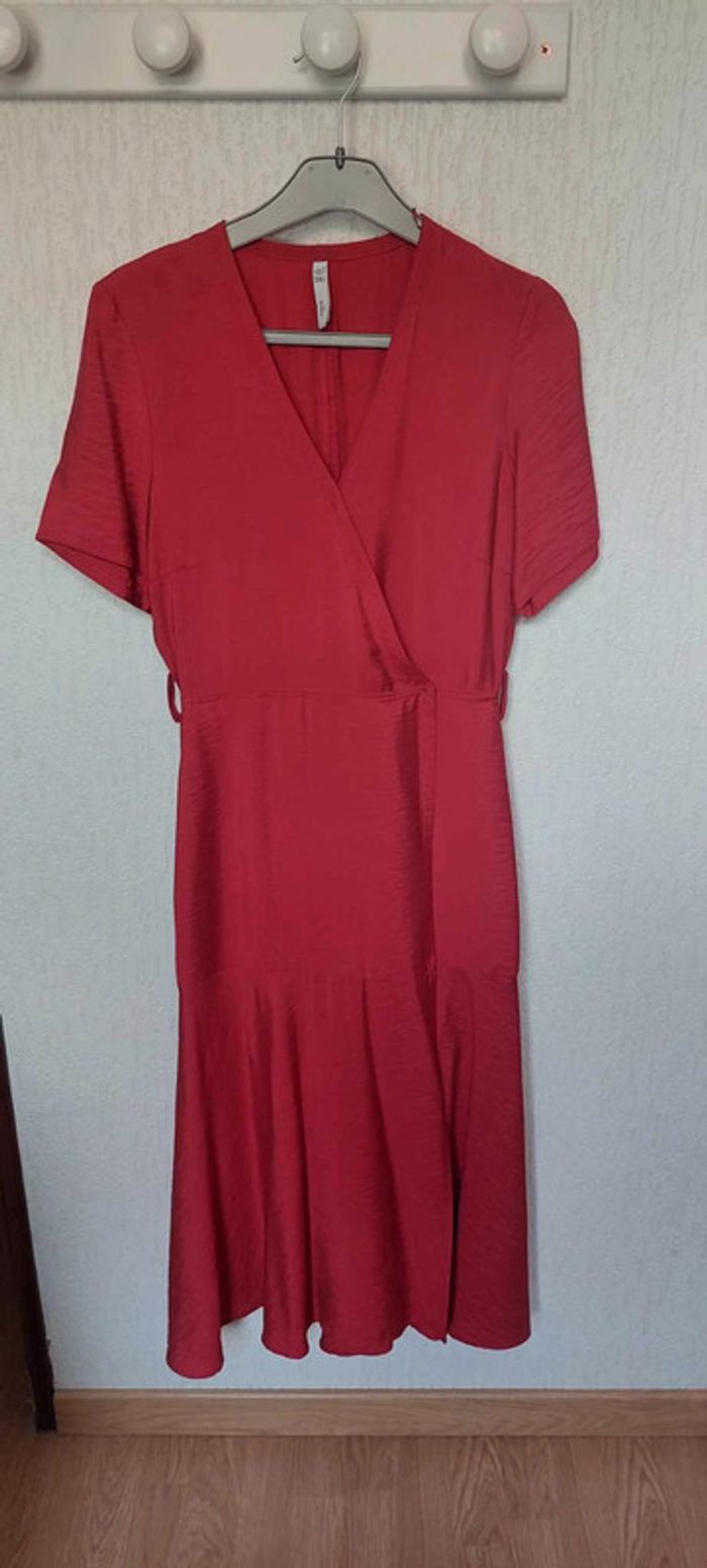 Superbe robe longue Mango XS rouge foncé coupe portefeuille très bon état