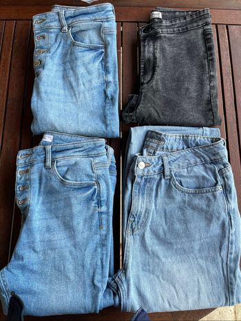 Lot de 4 jeans taille 40