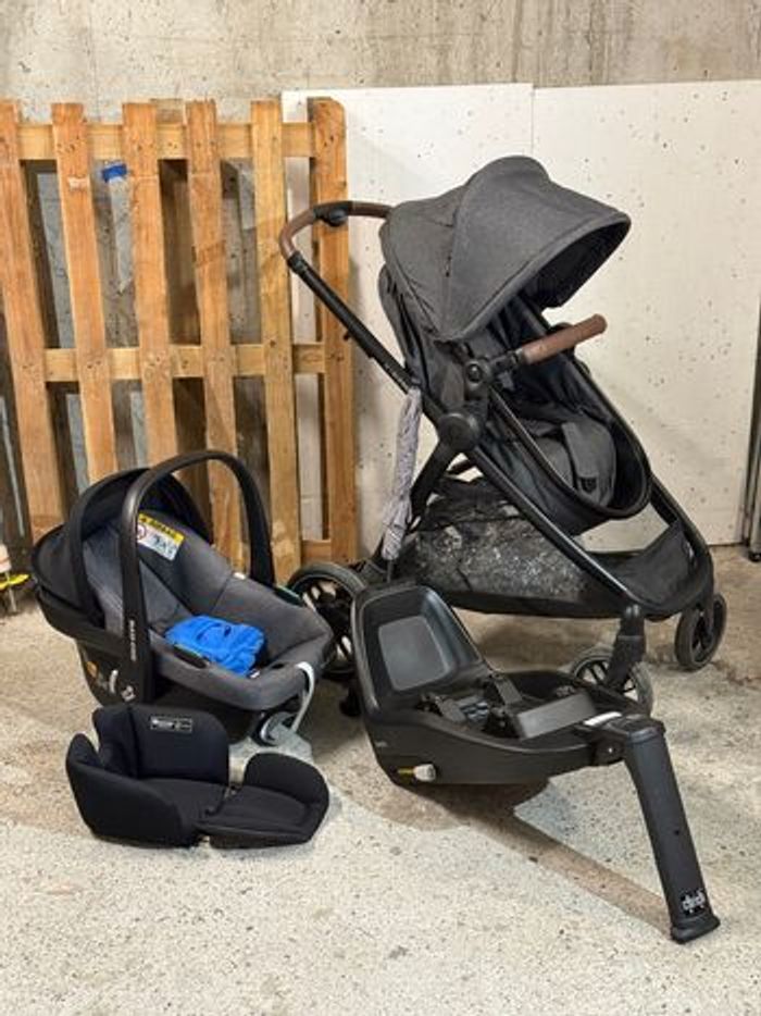 Lot complet poussette et siège auto Zelia S Trio + base isofix + accessoires Maxi-Cosi