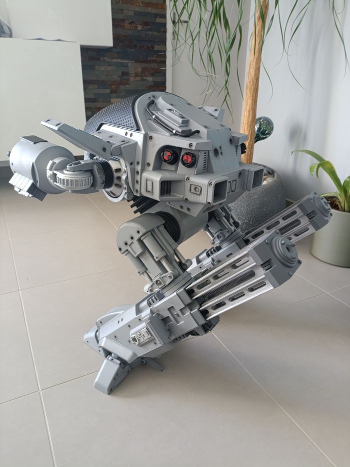 ED 209 de Robocop articulé - photo numéro 7