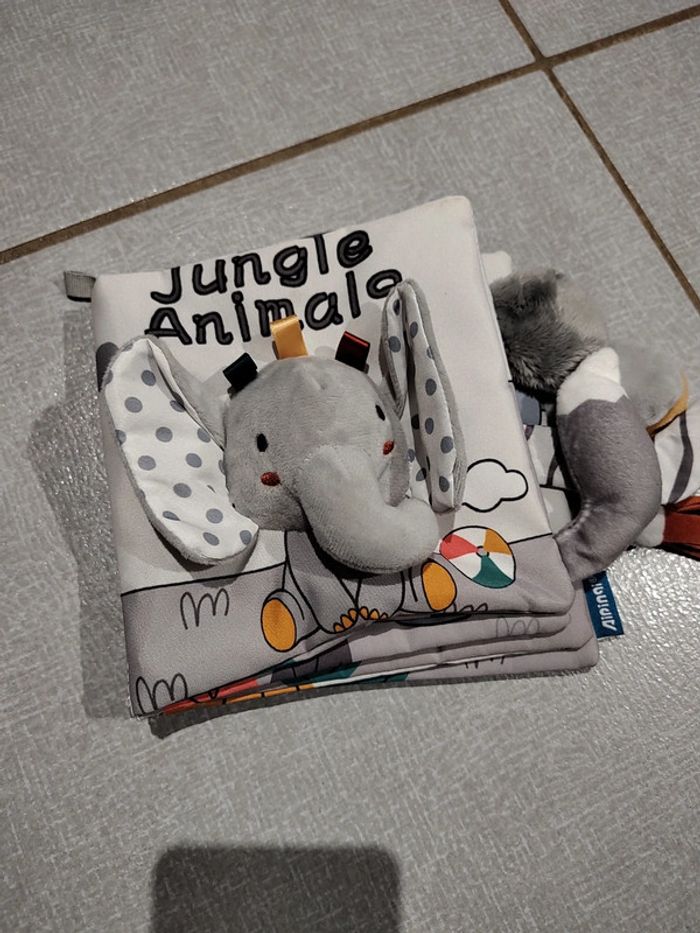 Livre tissu sensoriel "les animaux de la jungle"