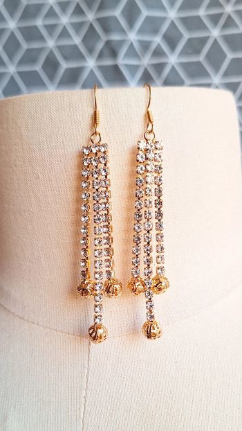 🟡 Boucles d'oreilles brillantes. #alexegbijoux