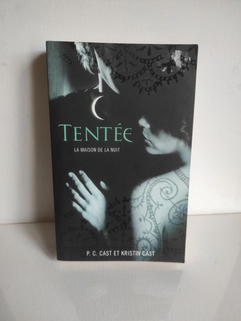 Livre la maison de la nuit tome 6 tentée