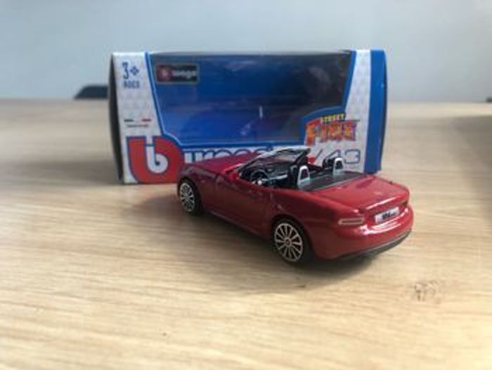 Miniature burago Fiat 124 cabriolet - photo numéro 2