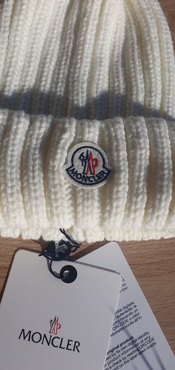 Moncler bonnets - photo numéro 2