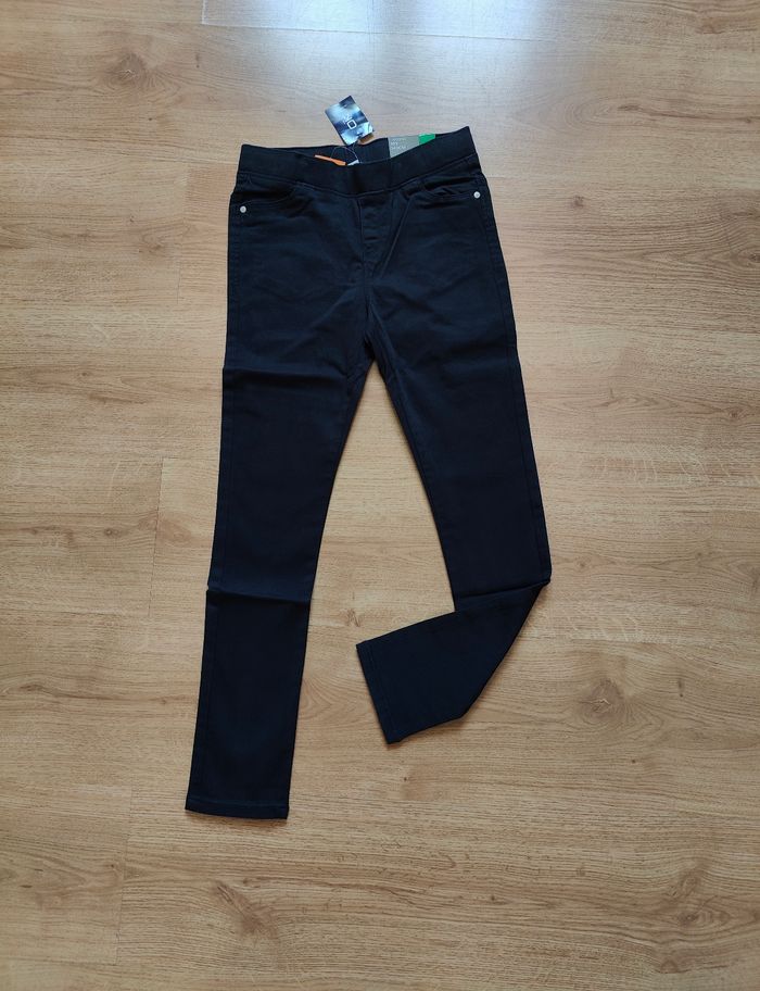 Pantalon noir - photo numéro 2