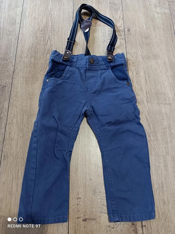 Pantalon a bretelles