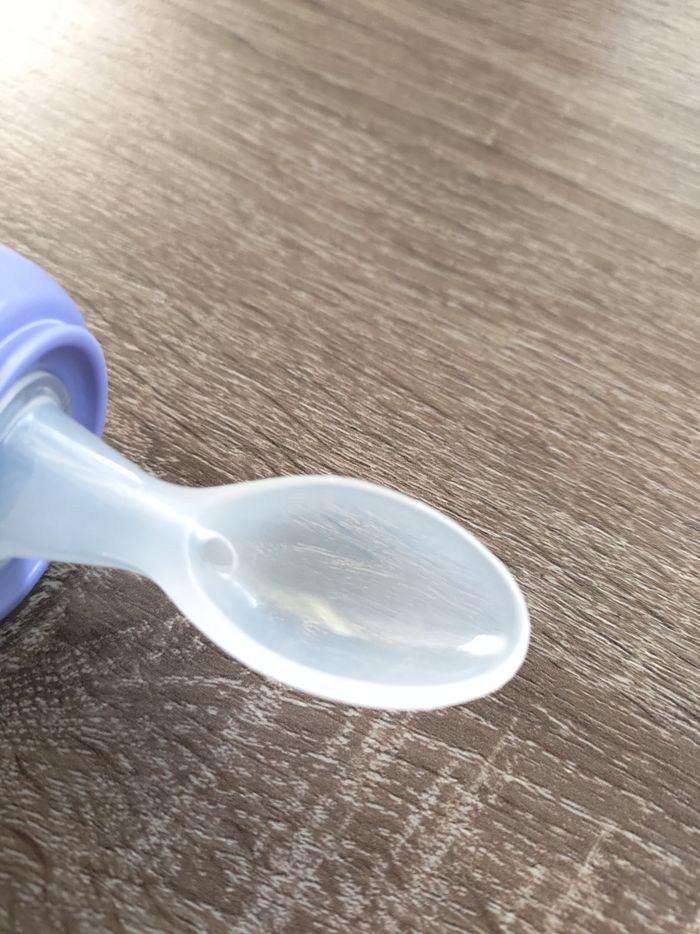 Cuillère réservoir pour bébé utilisé 1fois - photo numéro 3