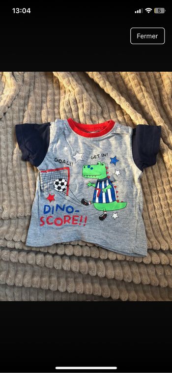 T-shirt dinosaure