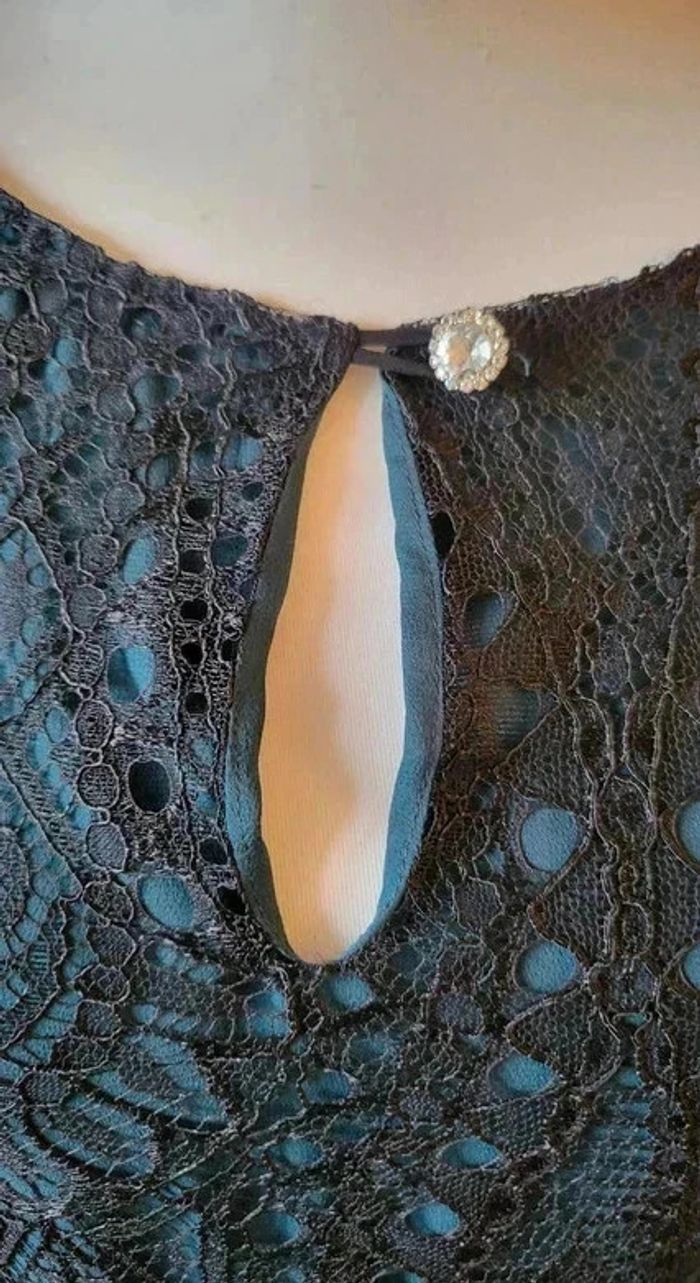Magnifique robe dentelle chic Tara Jarmon Taille 38 - photo numéro 5