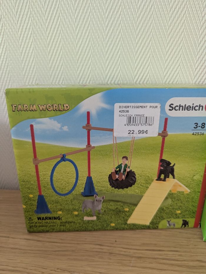 Lot figurines schleich farm world 42536 et 42573, parcours agility chien et niche - photo numéro 2
