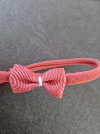 Bandeau élastique rose 2 ans