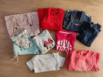 Lot vêtements fille printemps-été 9 mois