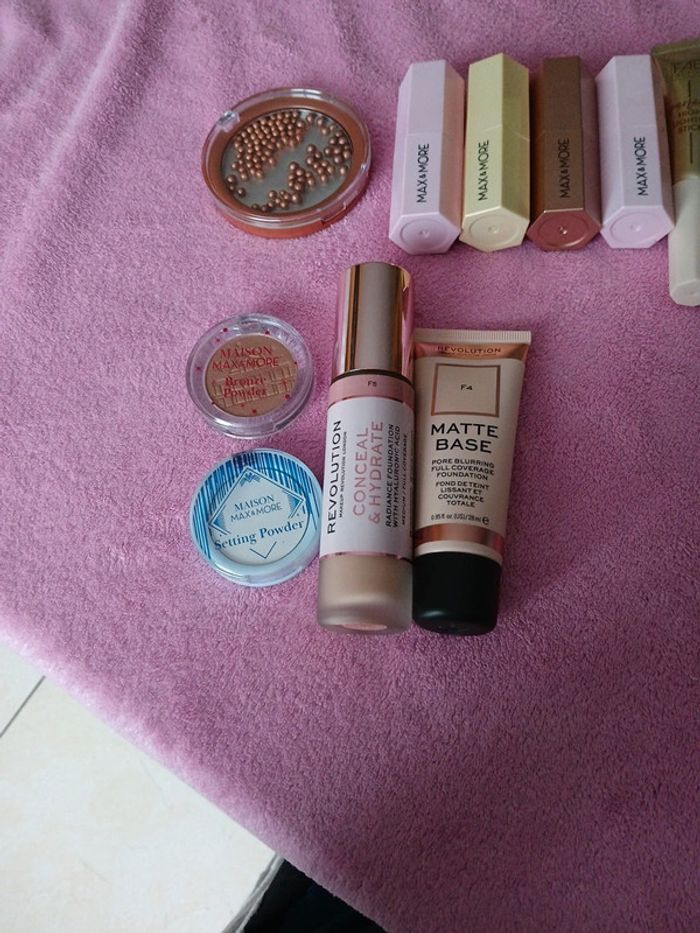 Lot maquillage - photo numéro 2