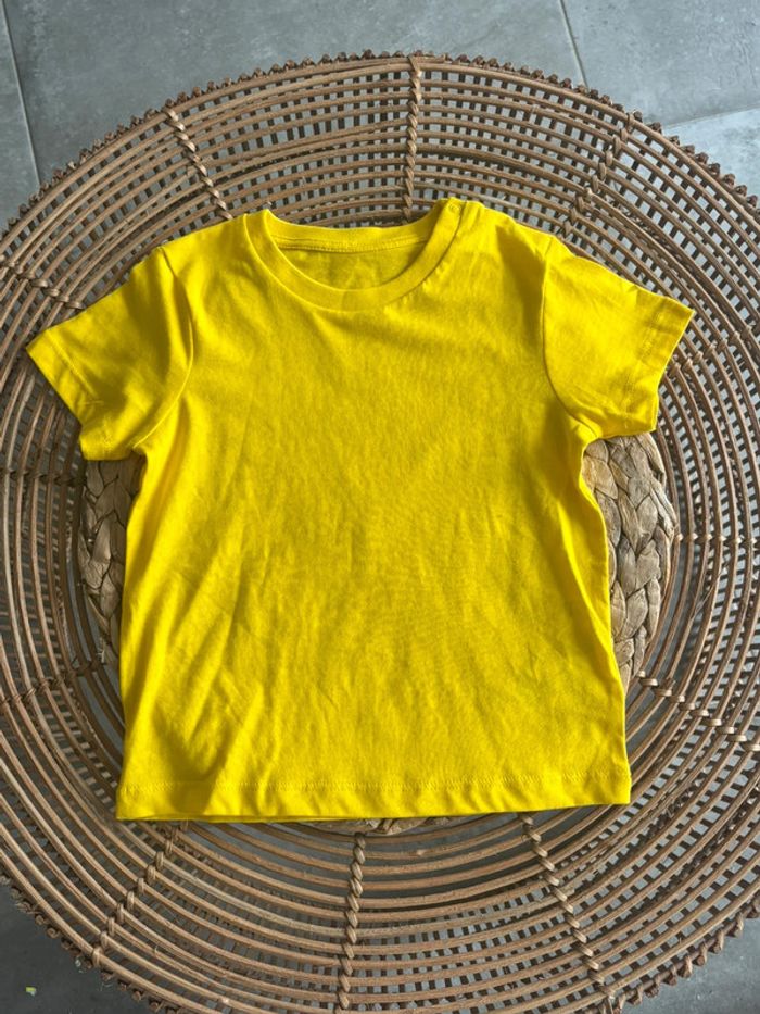 T-shirt taille 24-36 mois neuf