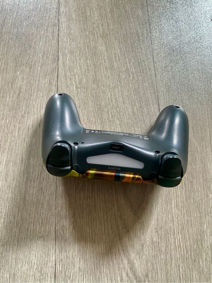 Manette Sony Playstation 4 - photo numéro 2