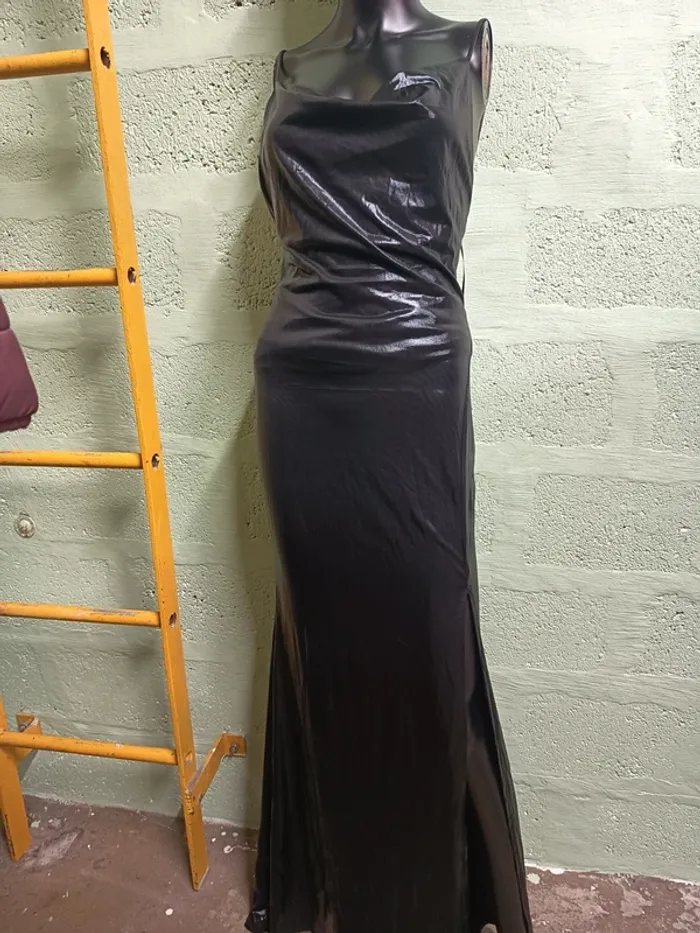 3 3 6 1 6 0 robe noire femme m