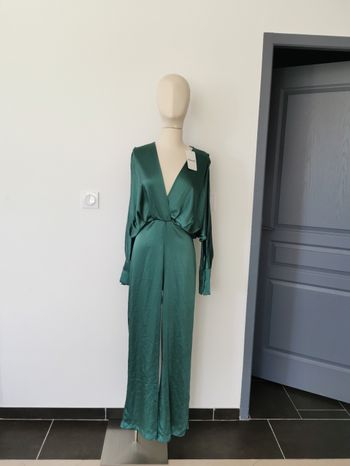 💰Soldes💰 Combinaison habillée, en satin  Taille 38 Neuve.