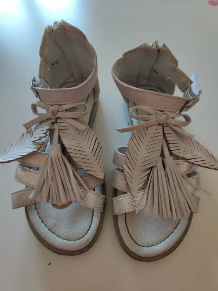 Nu pieds fille 31