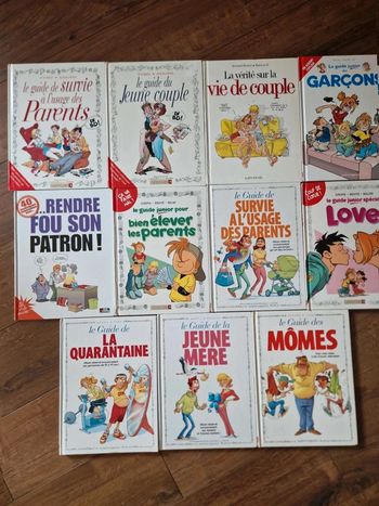 Lot de  11 bandes dessinées  Le guide