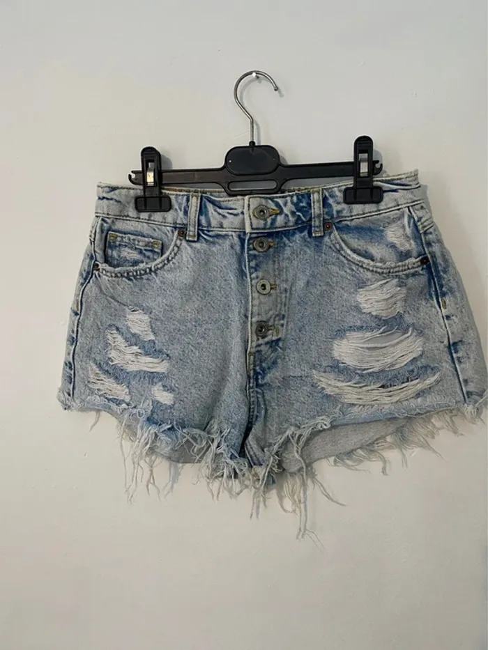 Short en jean destroy – Taille M – Bershka