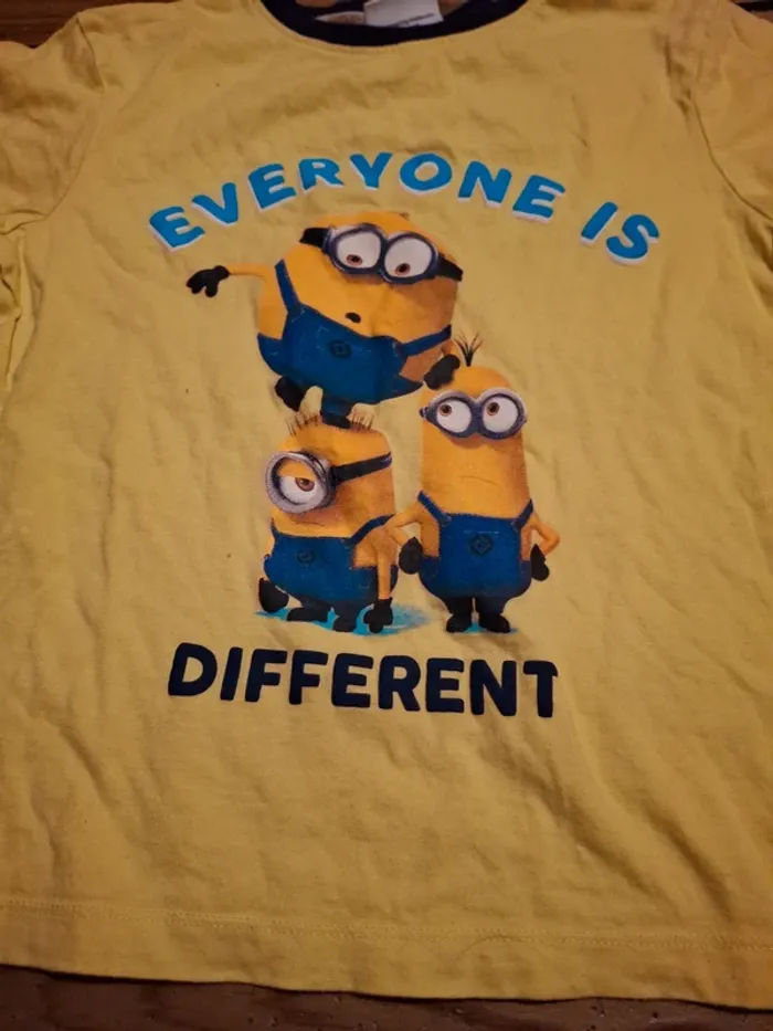 Tshirt taille 7/8 ans - photo numéro 2