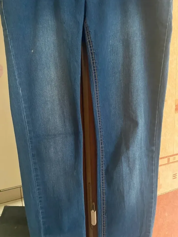Jean Femme Kiabi Taille 38 – Coupe Slim & Confort – Très Bon État - photo numéro 2