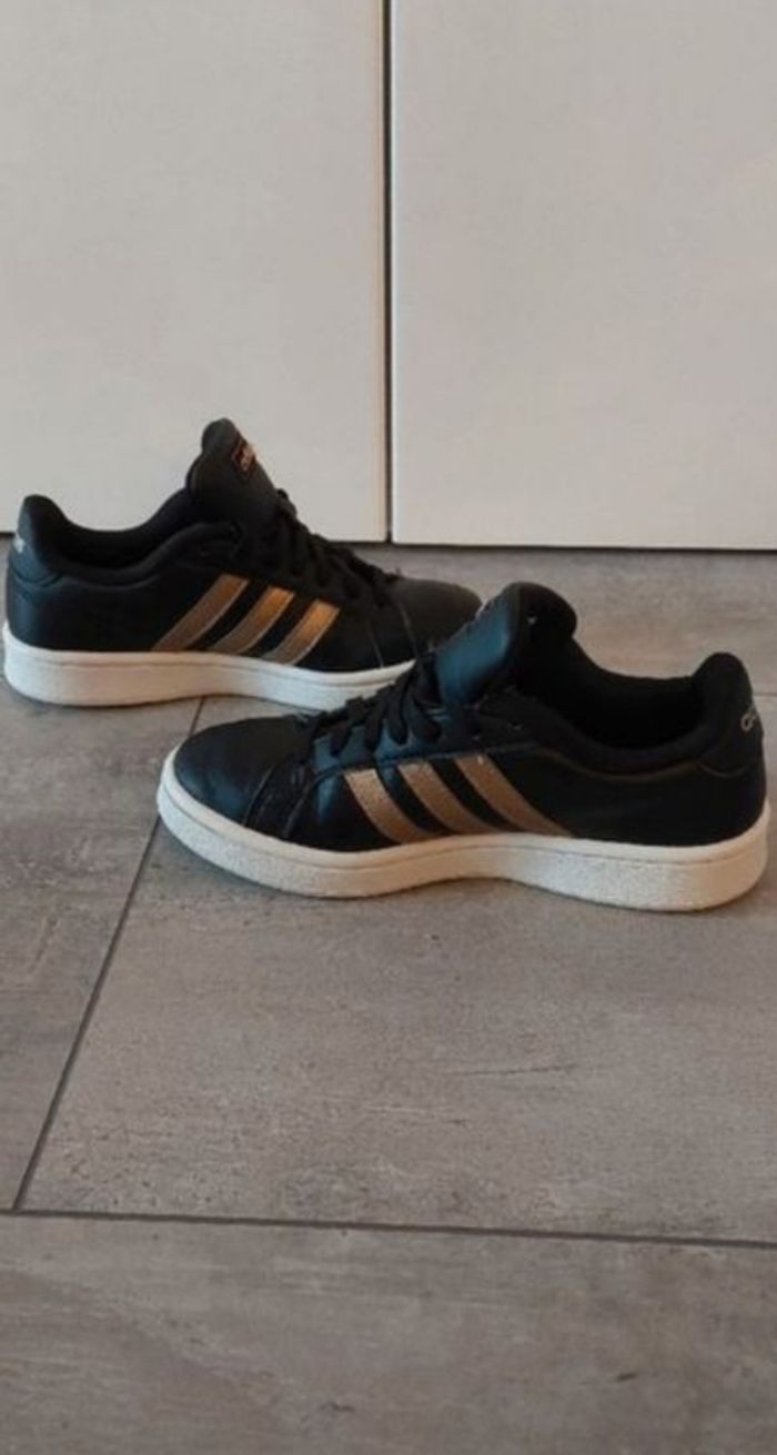 Chaussures Adidas pointure 36