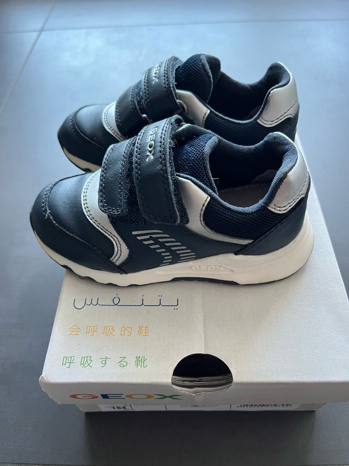 Baskets Geox taille 23 - photo numéro 2