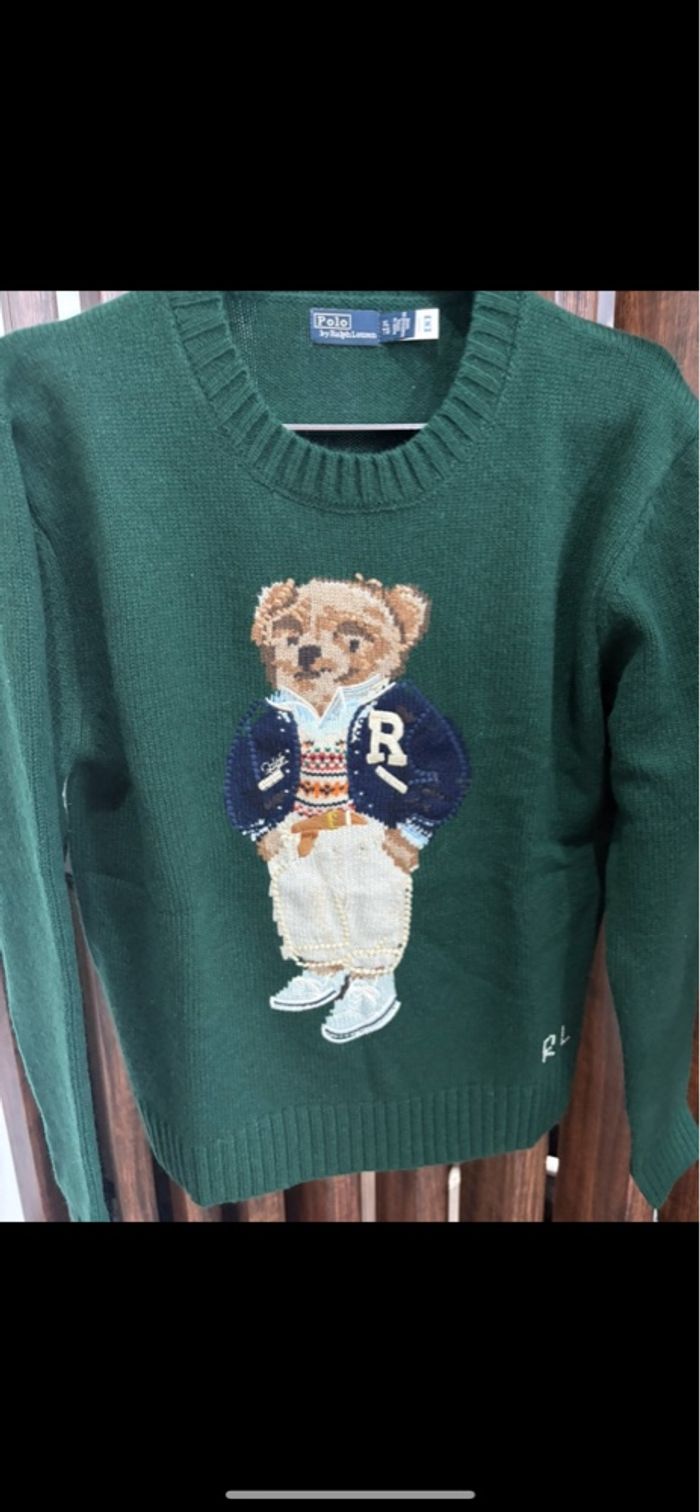 Pull brodé  Ours de la marque Ralph  Lauren taille S femme